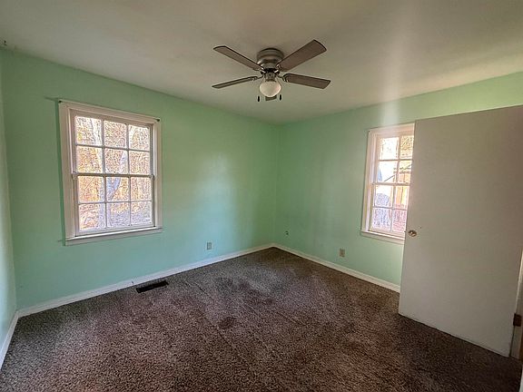 4th image of 21 Arrowhead Dr