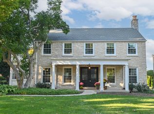 8128 W Wisconsin Ave, Wauwatosa, WI 53213