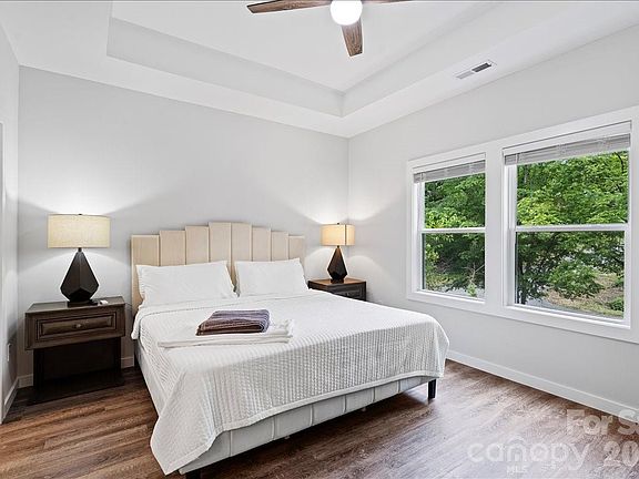 4th image of 2041 S Pine Dr