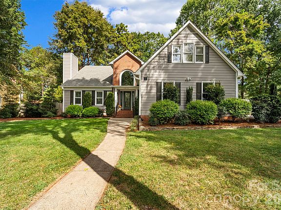 3rd image of 9831 Spring Harvest Dr
