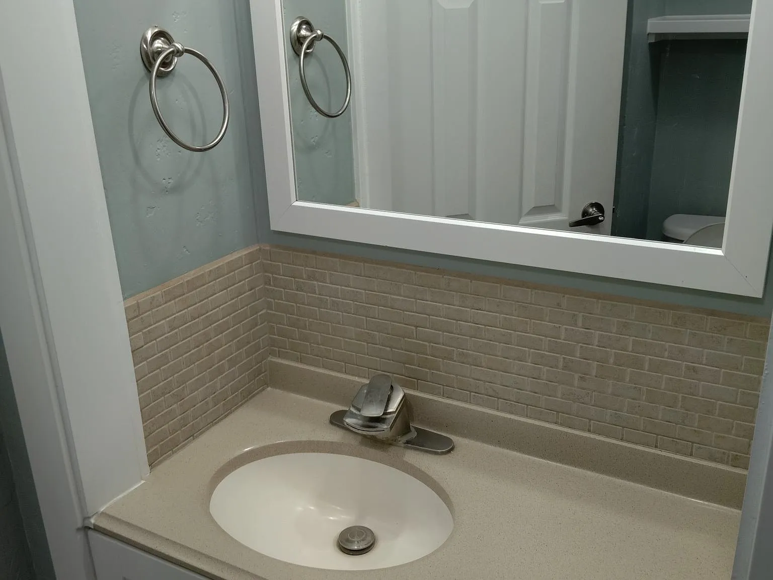 627 SW Davis Ave — Photo 4