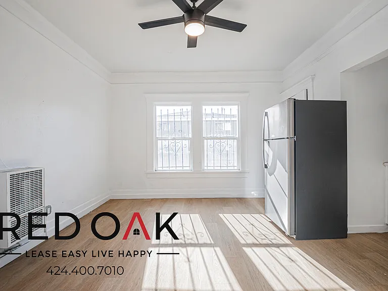 1026 W 22nd St #4 — Photo 5
