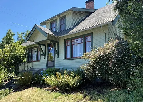 164 W 18th Ave Photo 1
