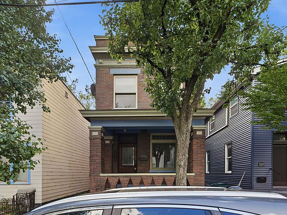 2nd image of 2215 Victor St #2