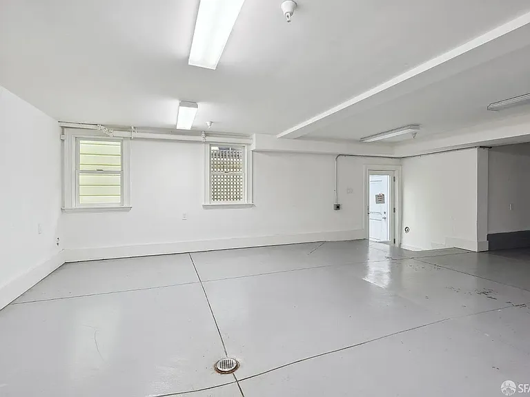 56 Divisadero St — Photo 39