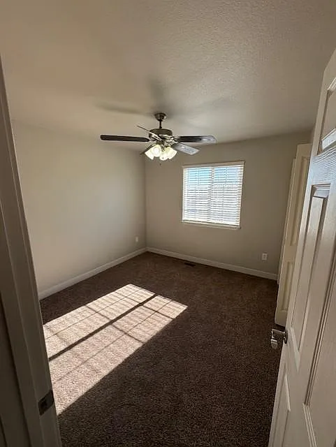 Unit Photo - 4147 Outlook Blvd #R