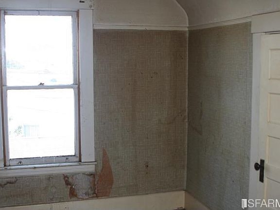 5th image of 28 Meda Ave