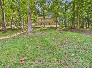35 Woodland Park Dr, Parkersburg, WV 26104