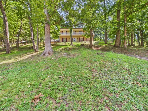 35 Woodland Park Dr, Parkersburg, WV 26104