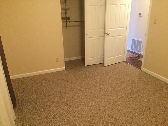 4th image of 103 Blossom St