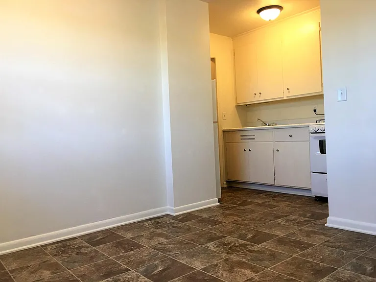 4707 University Ave NE — Photo 23