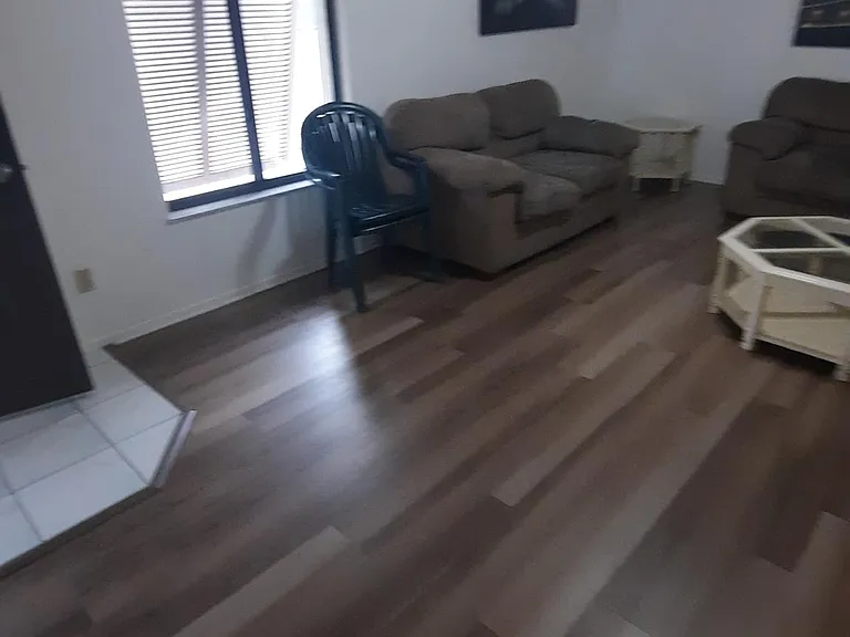 1004 SE 8th St #2 — Photo 36