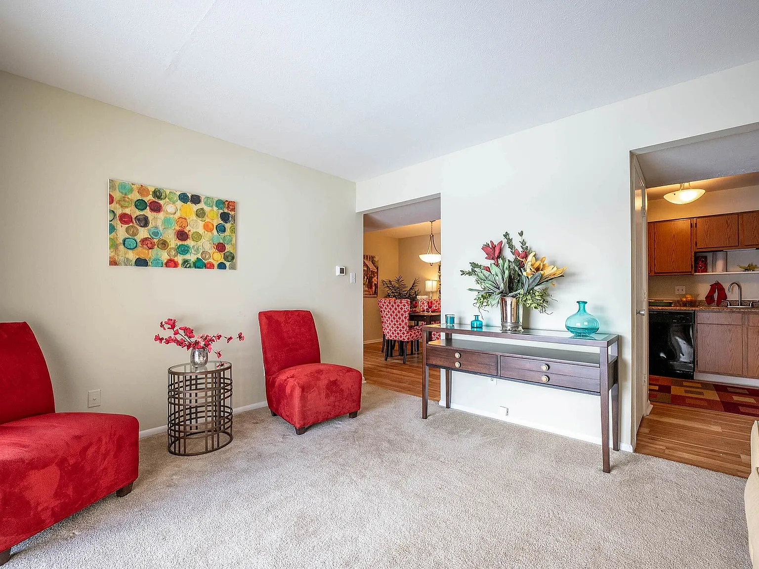 Woodbrook — Photo 1