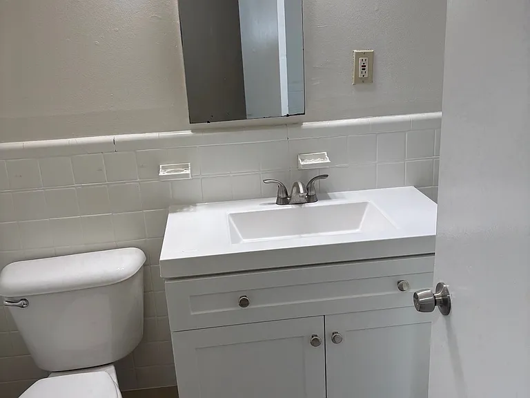 1411 E 3rd Ave #6 — Photo 11