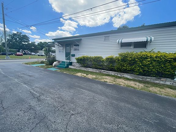 2nd image of 289 Debbie Ave