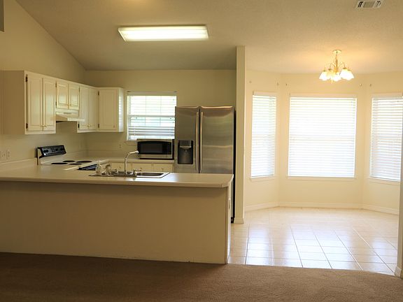 3rd image of 1708 Antibes Cir