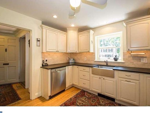 5th image of 2115 W 17th St