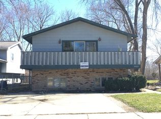 1823 Hebron Ave, Zion, IL 60099