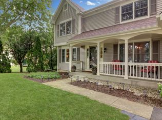 7067 Bentley Dr, Gurnee, IL 60031