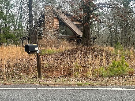 2nd image of 991 Indian Creek Rd