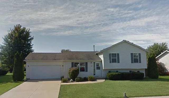 1390 Schade Ln photo 1