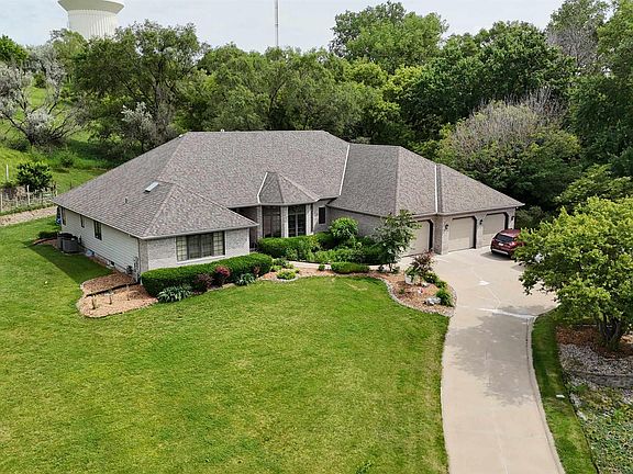 2nd image of 25 Quail Ct