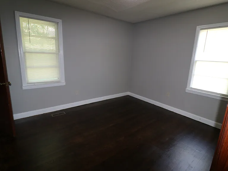 2026 W Stone Dr — Photo 10