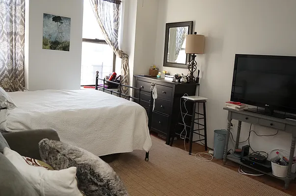 Rented by J Misrahi Realty Corp | media 34