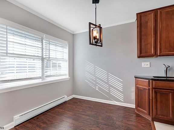 5th image of 206 Main St C1015 #15
