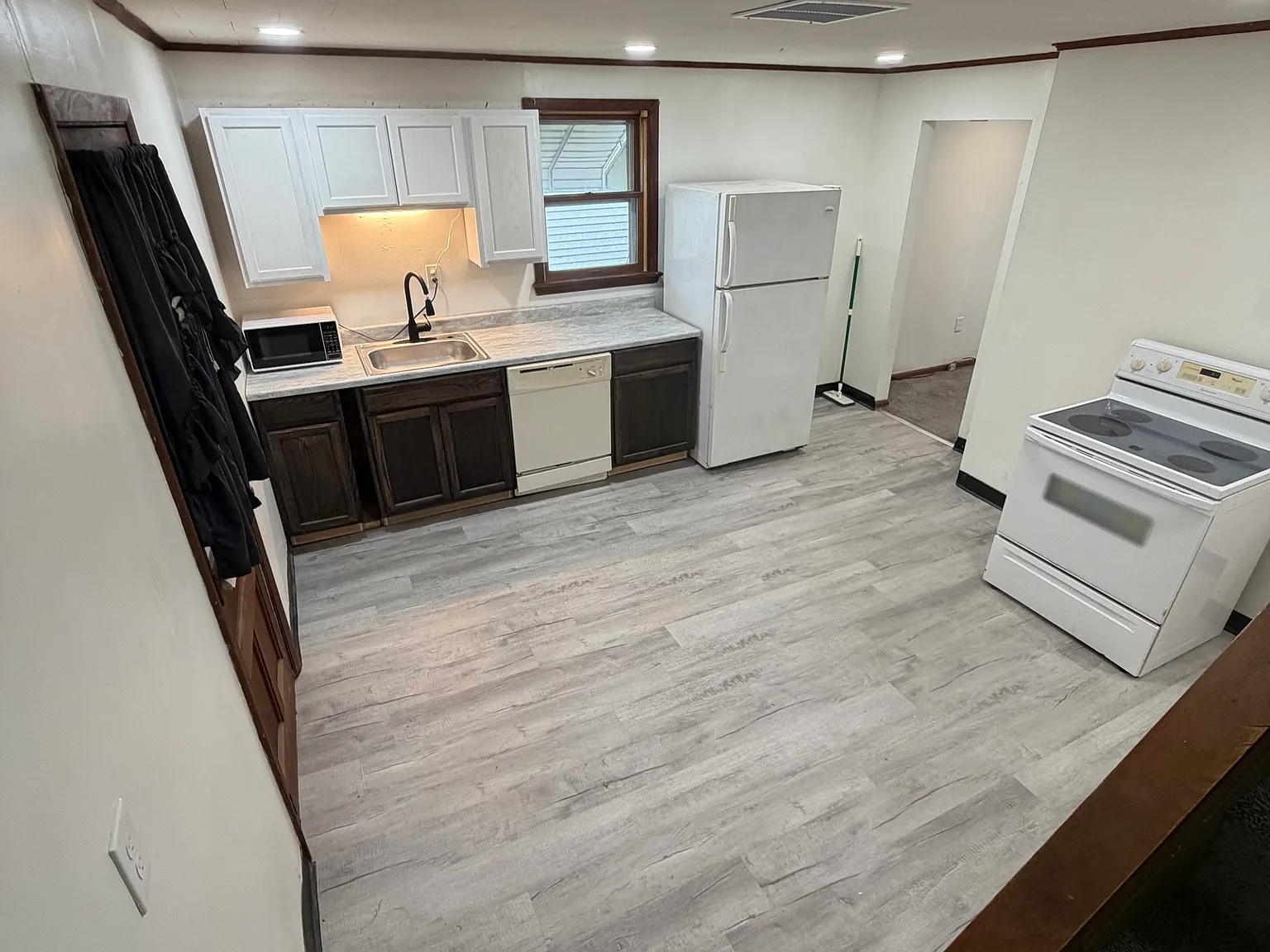 2 bed, $1,000 — Photo 3