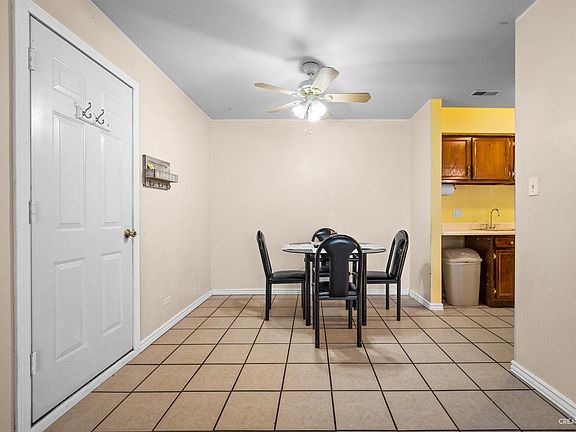 5th image of 1372 S Glen Cir APT A