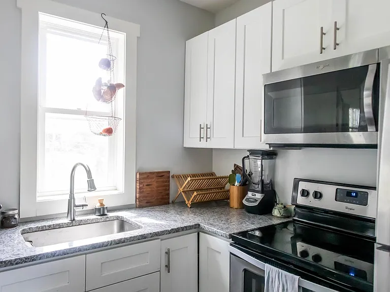 28 Dellwood St #B — Photo 5