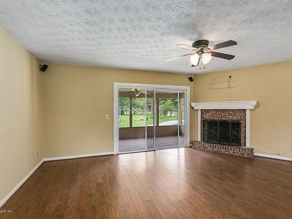 4th image of 1080 Foxmeadow Trl