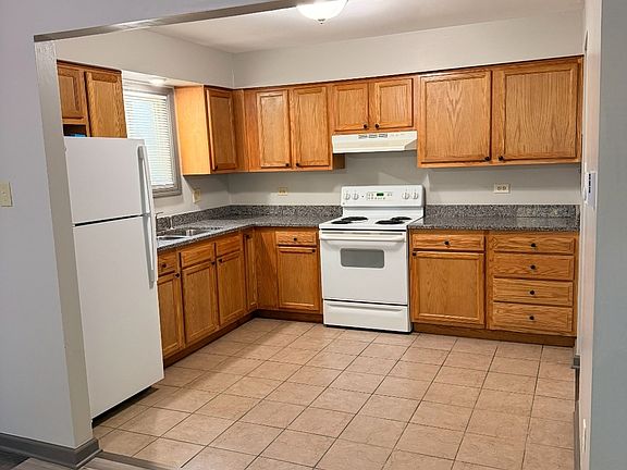 3rd image of 860 Gettysburg Dr #3