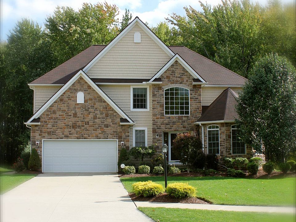 1st image of 27083 Waterside Dr