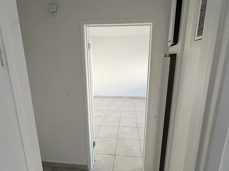 6623 Woodley Ave #6 — Photo 10
