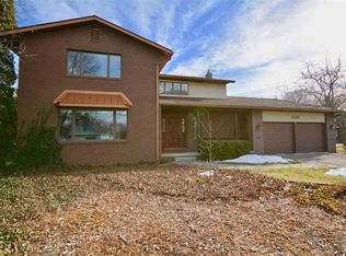 1103 Holyrood St, Midland, MI 48640