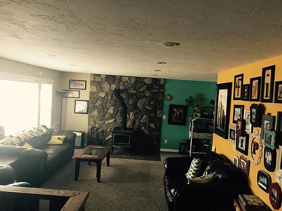 4th image of 115 Dayton St