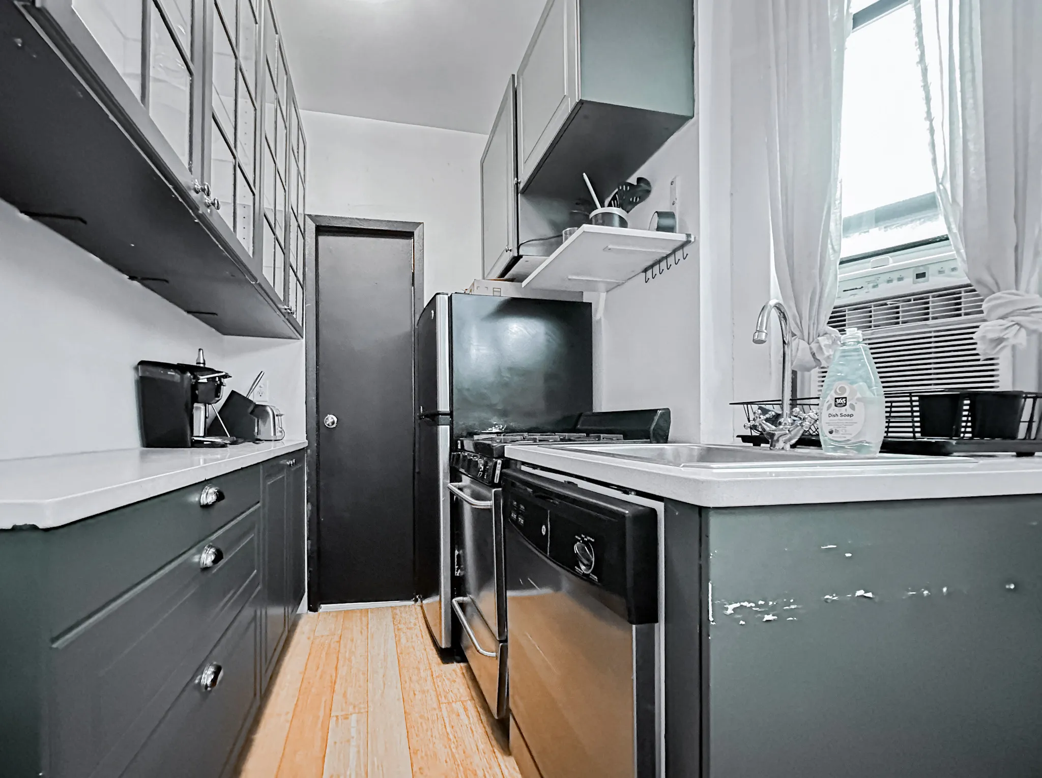 apartamento 5冊セット Asher 5-Piece Bedroom Set with Dresser and Mirror | Value