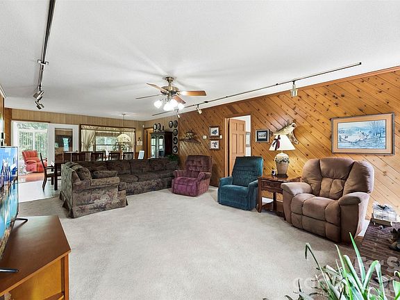 4th image of 753 Patrick Rd
