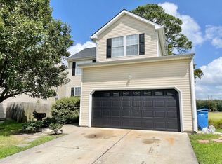 717 Charles St, Chesapeake, VA 23320