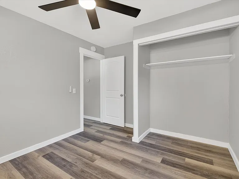 759 Howland Ave #B — Photo 12