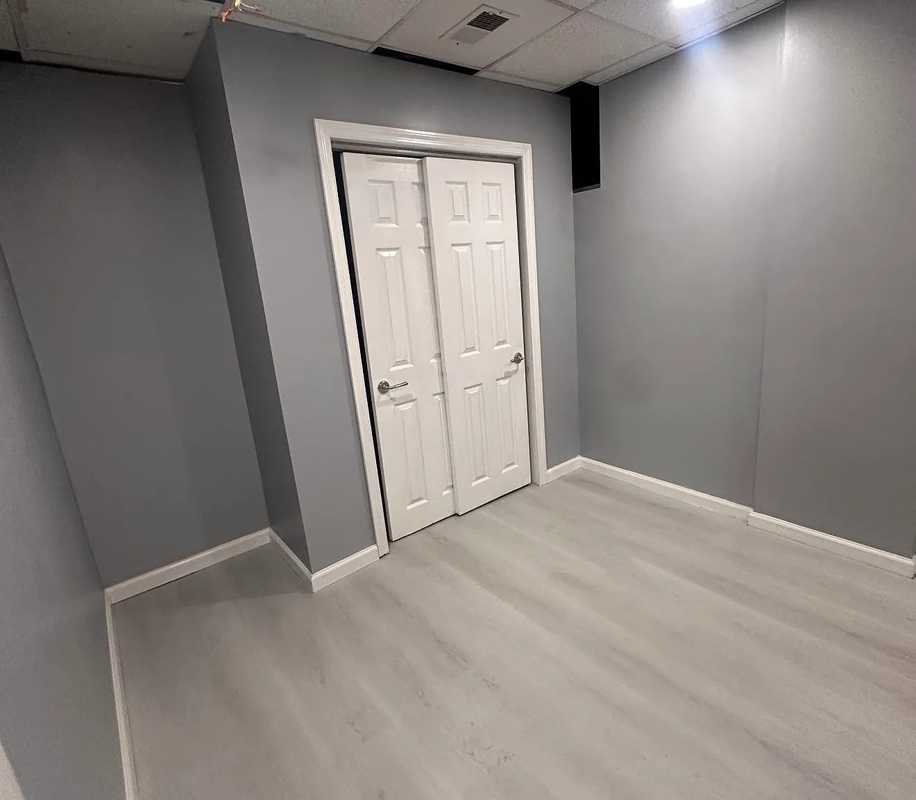 2 bed, 700 sqft, $2,300 — Photo 4