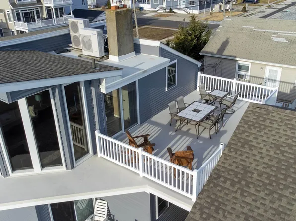 300 Beach Ave E, Brigantine, NJ 08203
