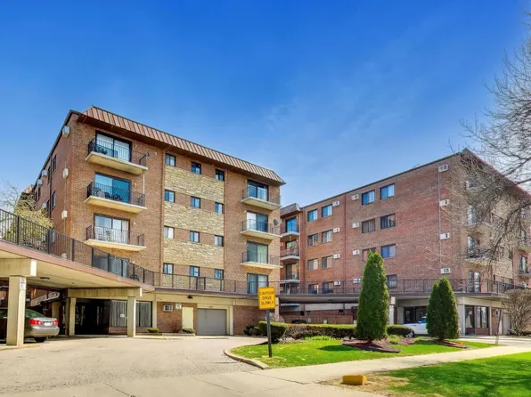 2325 N Neva Ave APT 302B, Elmwood Park, IL 60707