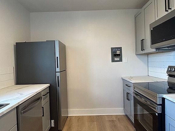 4th image of 2903 Voelkel Ave APT 7