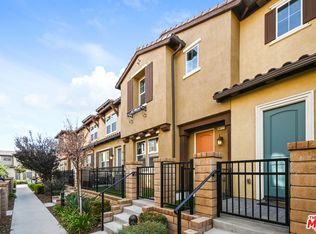 28727 Jardineras Dr, Santa Clarita, CA 91354