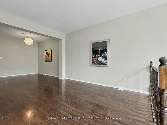 4th image of 410 Sultan St