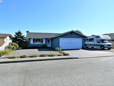 623 Mechelle Ln, Brookings, OR, 97415