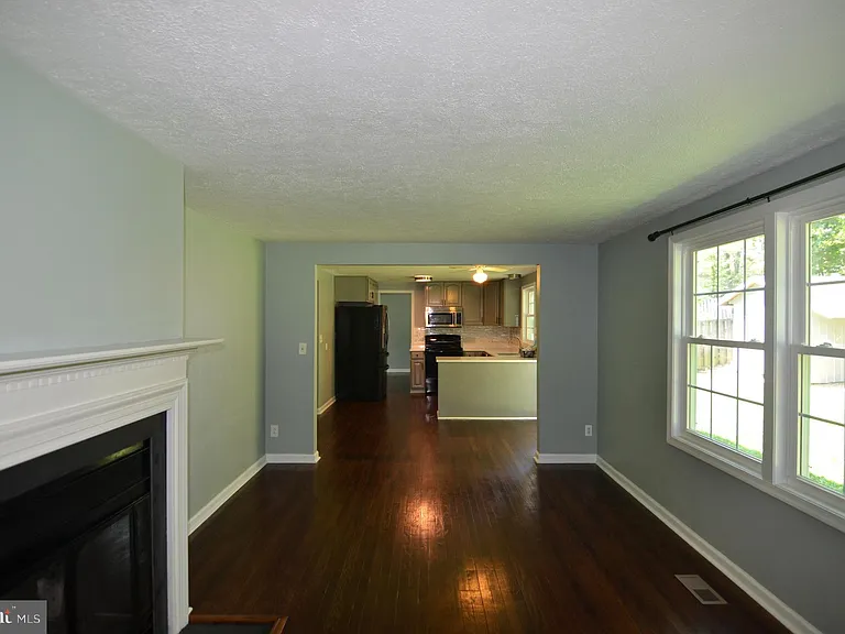 17312 Amity Dr — Photo 9